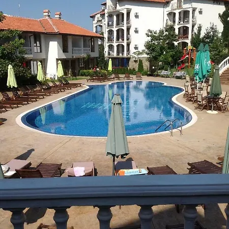 Studio 513 Triumph Holiday Village شقة